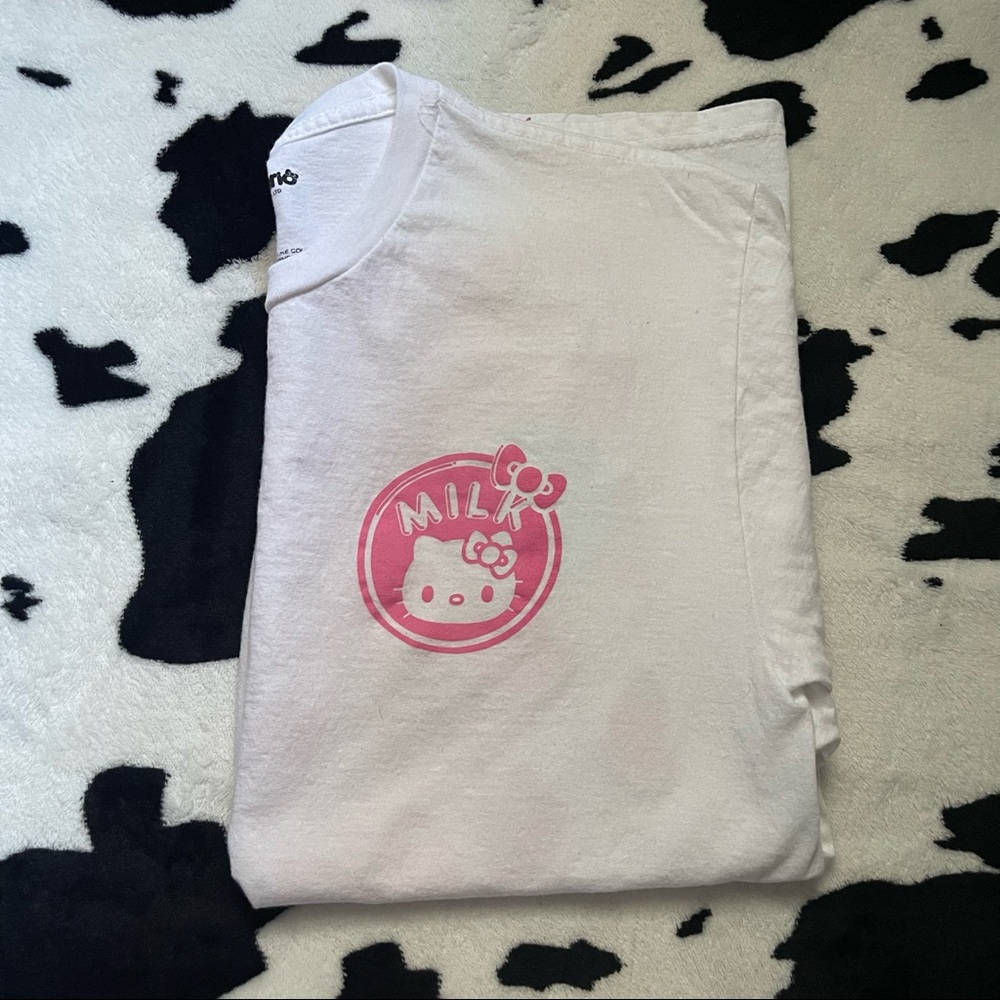 Hot Topic Hello Kitty Strawberry Milk Boyfriend Fit Girls T-Shirt
